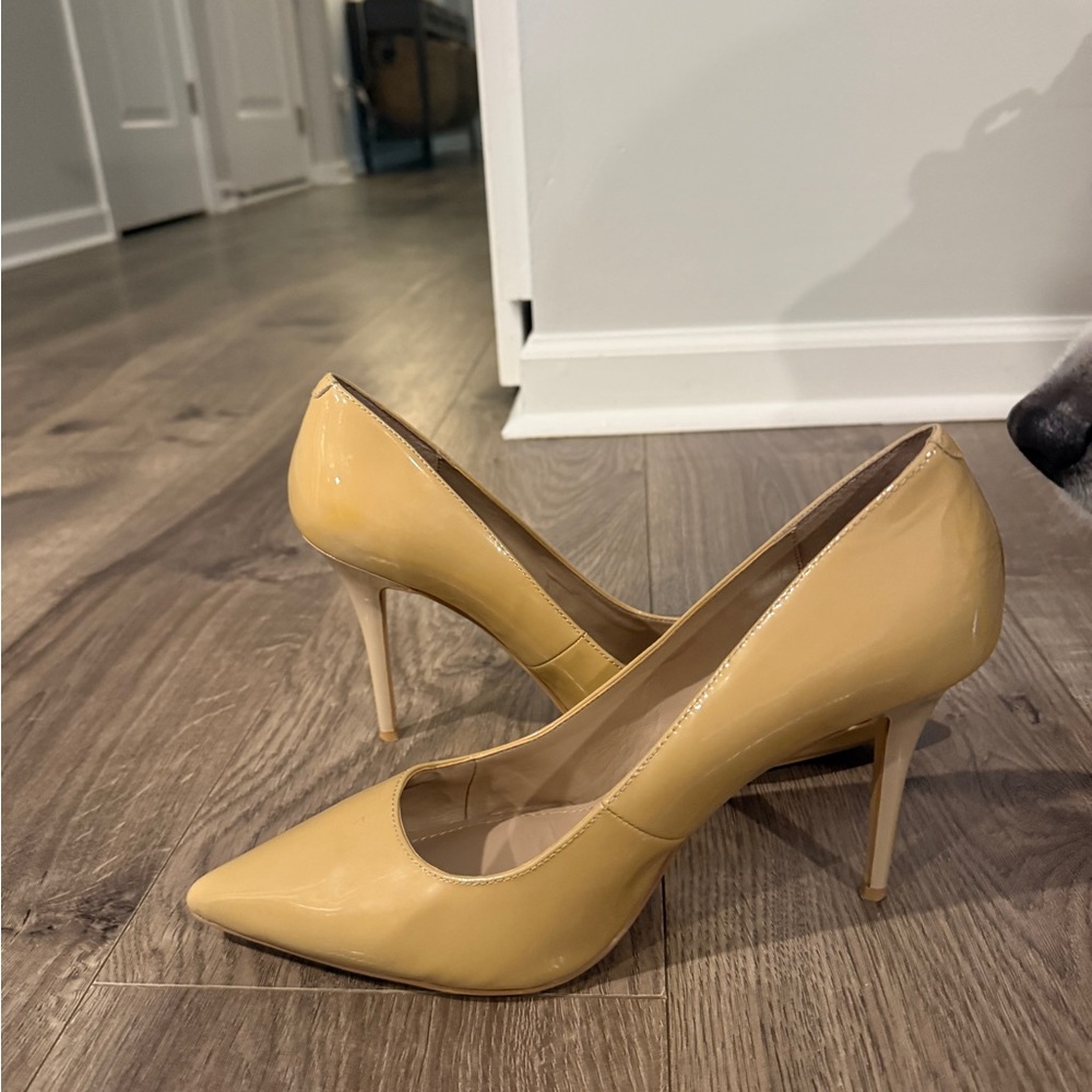 White House Black Market Nude Heels